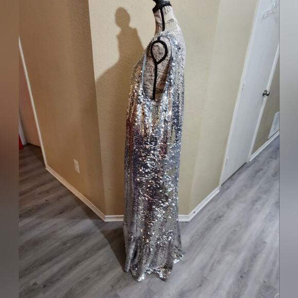 Anthropologie x Maeve One Off The Shoulder Silver Sequin Trumpet Dress Size XL - Picture 9 of 16